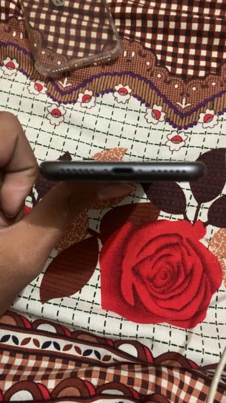 iphone 8 / 64gb / Factory Unlock - Exchange Possible 4