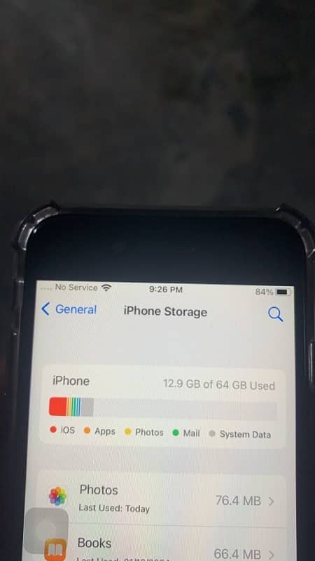 iphone 8 / 64gb / Factory Unlock - Exchange Possible 7