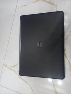 condition 10by10.  model name  Dell latitude E5440.