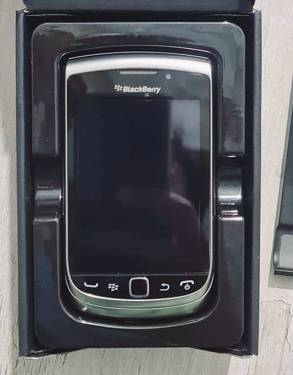 Blackberry Torch 9810 Official PTA 4