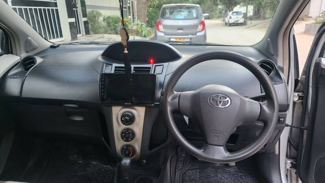 Toyota Vitz 2009 7