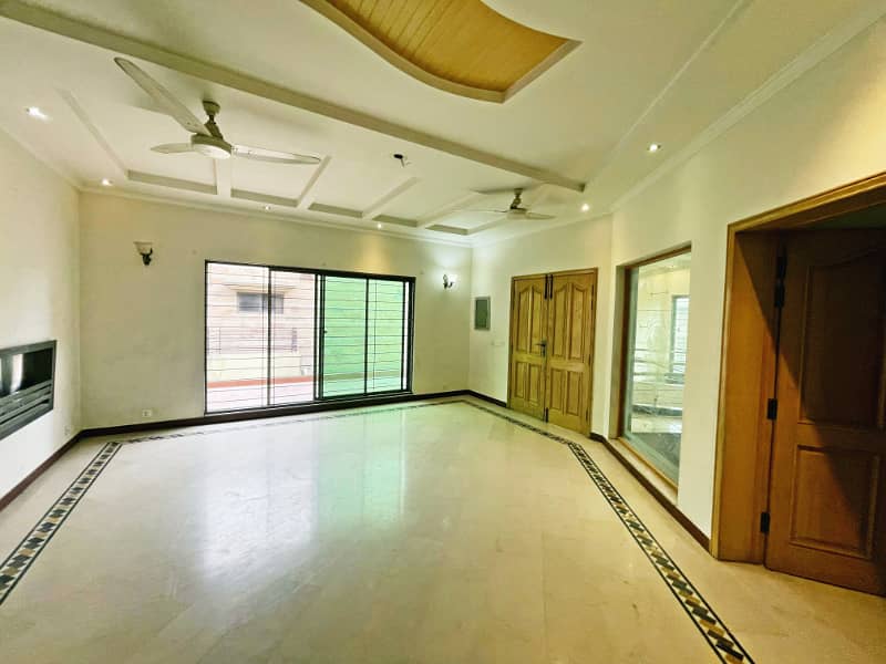 Cantt Properties offer 1 kanal corner house availabel for rent in DHA phase 3 20