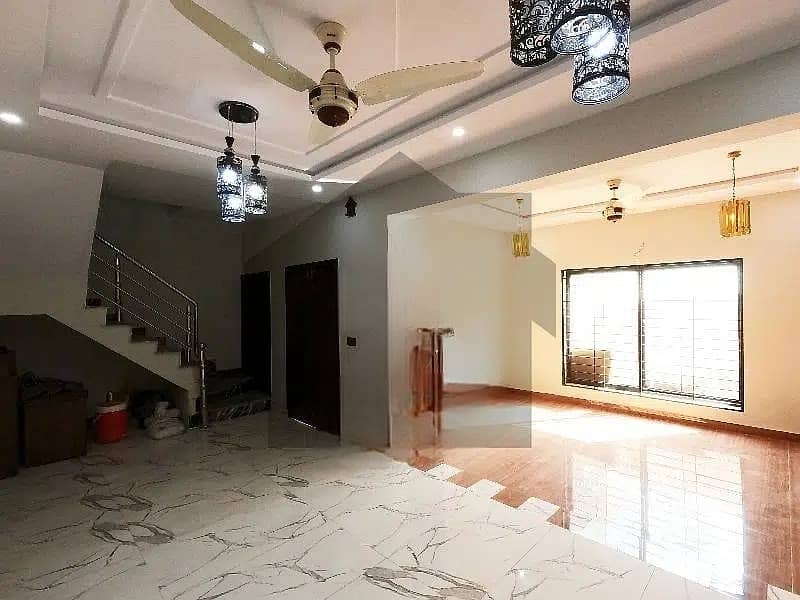 Brand New 5 Marla House for Sale in Khayaban-e-Amin, Lahore 2