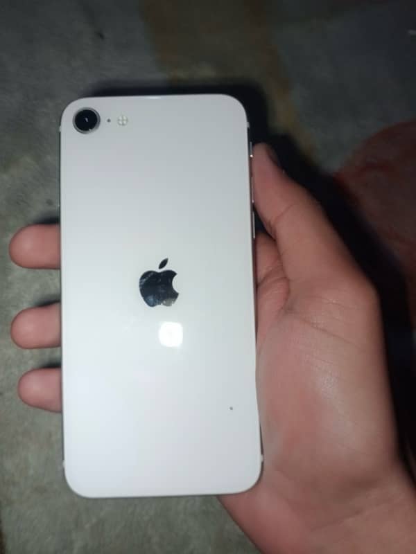 iPhone SE 2020 0