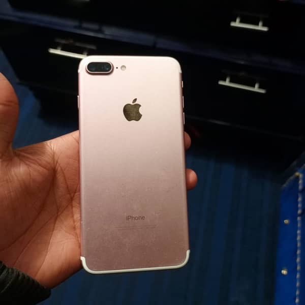 iphone 7 plus pta approved with box / no call only msg 0