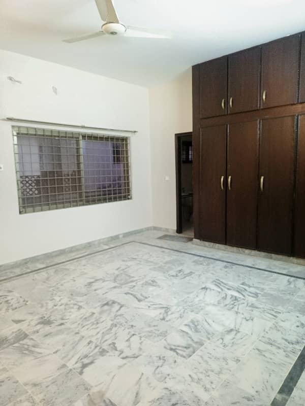 G-11 Real Pics 500 Sq. Yards beautiful upper portion marble flooring wide street 6