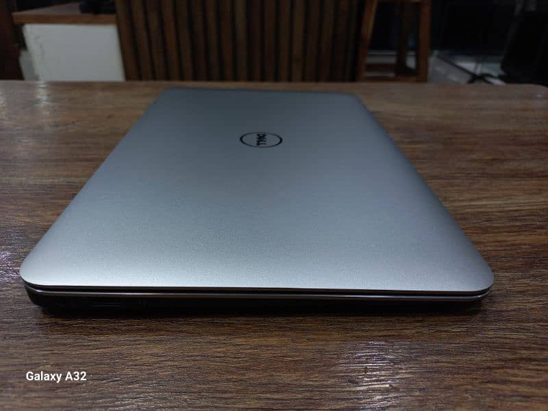 DELL XPS 13 L321x core i5 2nd Gen 4gb 128gb SSD fresh stock @ PC WORLD 10