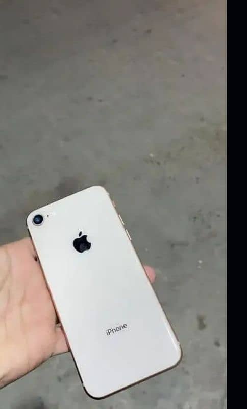 Iphone 8 in Water pack 3