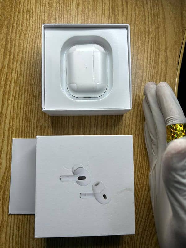 Apple AirPods Pro Generation 2 Type-C 3