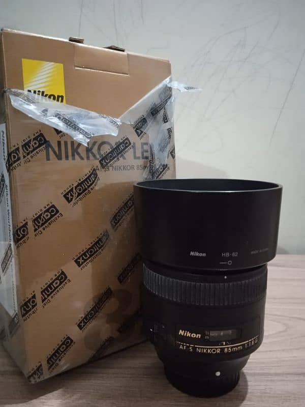 Nikon 85mm 1.8G lense for sale 0