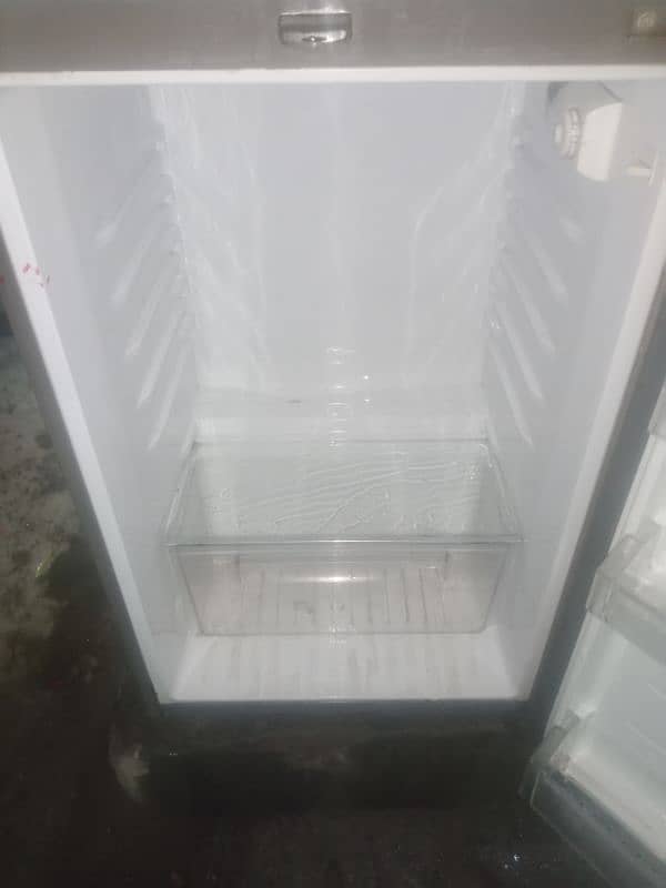 hire fridge 10