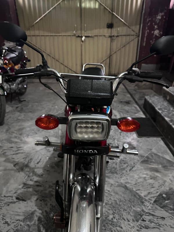 Honda 125 Good Condition 5