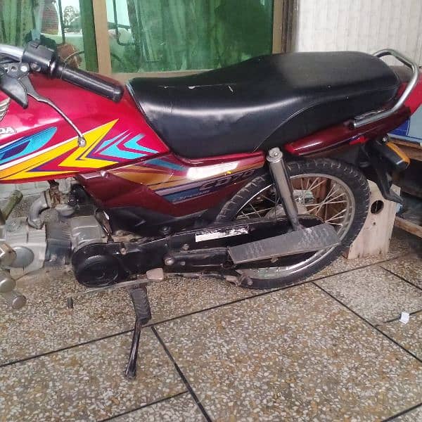 honda cd 70 dream 6