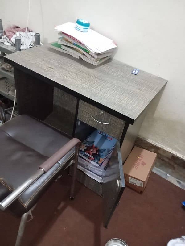 study table and chair for students. 1