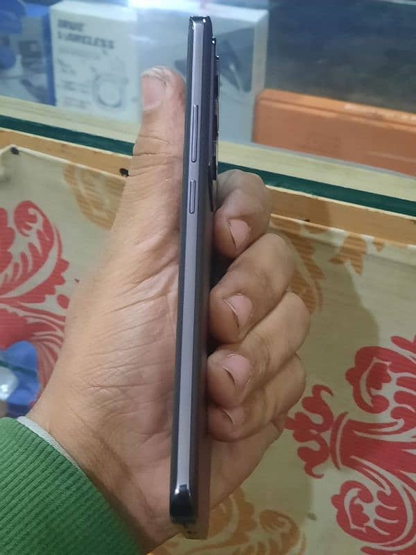 OPPO Reno 12 4