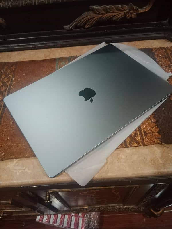 MacBook air M3 15inch 2