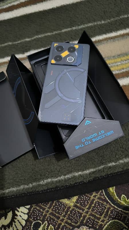 Infinix gt 20 pro. ram 12gband mamory. 256gb 5