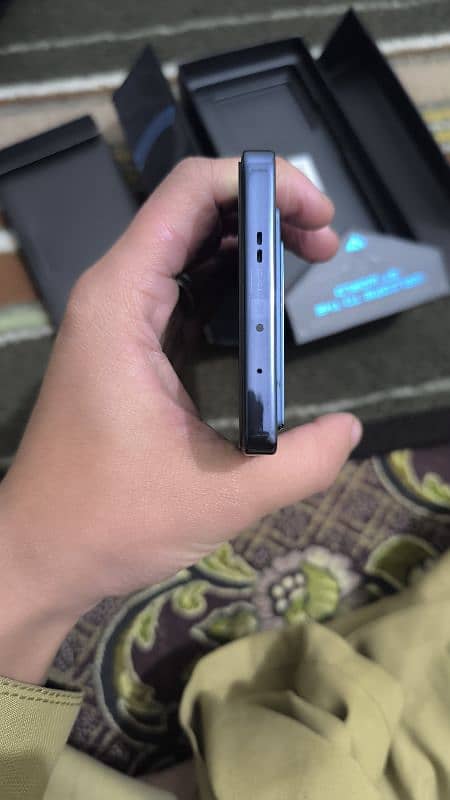 Infinix gt 20 pro. ram 12gband mamory. 256gb 8