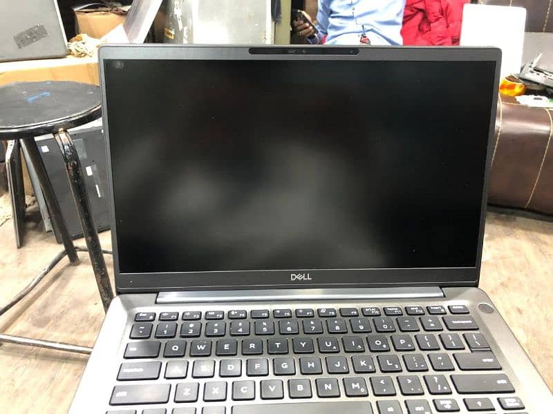 Model Dell 7400 i7 8th generation  32 512 GB 0