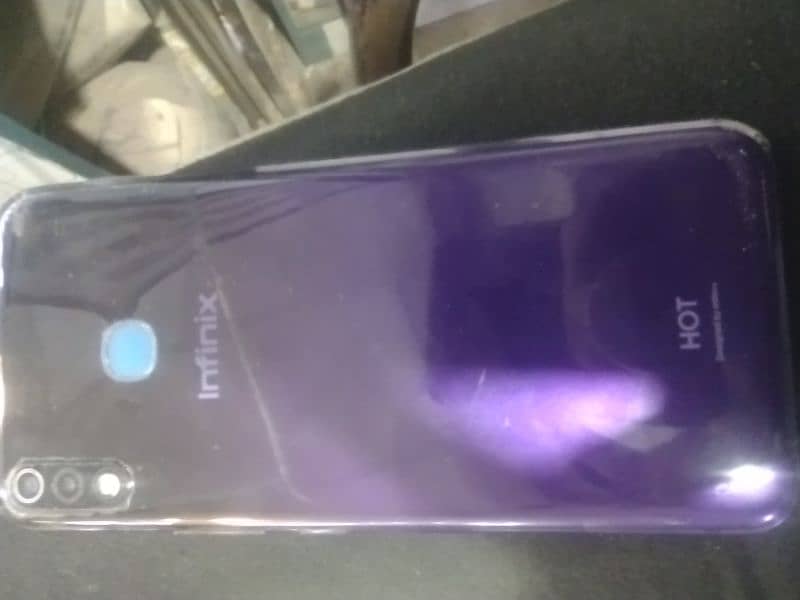 Infinix Hot 8 Lite 4