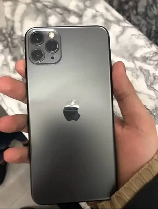 iPhone 11 Pro Max 0