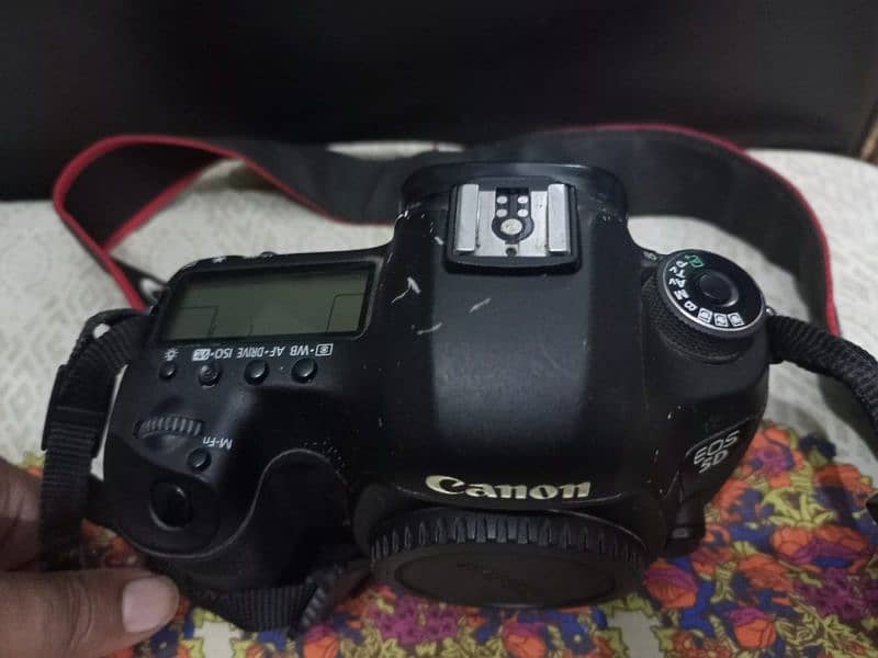 CANON 5D MARK III BODY WITH GRIP AND SIX BATTERIES 5