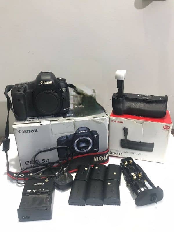 CANON 5D MARK III BODY WITH GRIP AND SIX BATTERIES 6