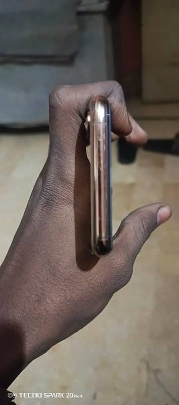 iphone xs non pta 64gb whatapp dm please 2