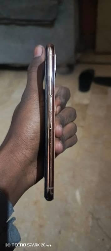 iphone xs non pta 64gb whatapp dm please 5