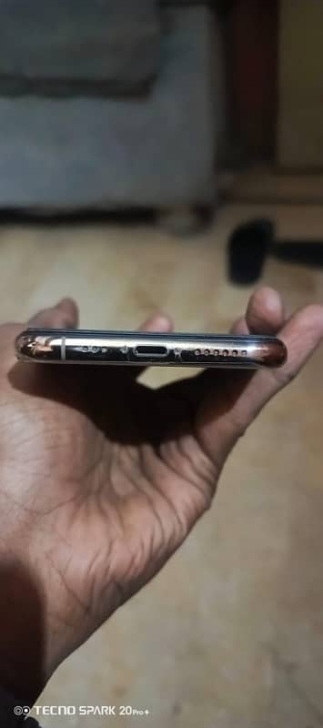 iphone xs non pta 64gb whatapp dm please 6