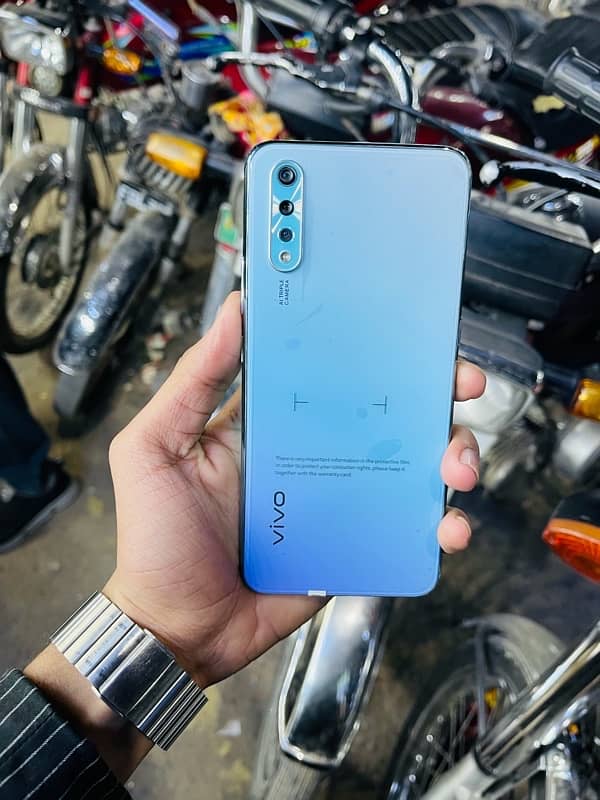 vivo s1 total genone phone with box n charger amoled screen 2