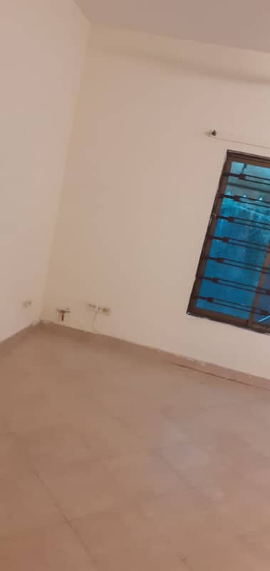 4 Bed Double Storey SD House Available For Sale In Askari 13 8