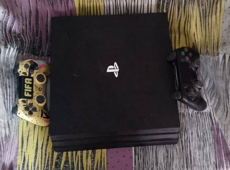 PS 4 PRO 1TB 0