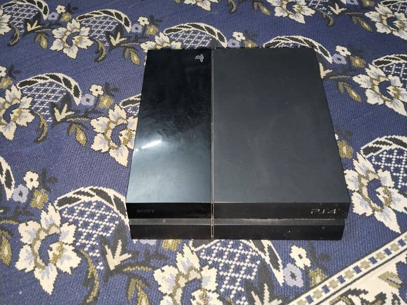 Ps4 with controller 1