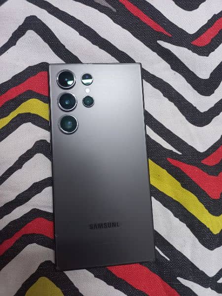 Samsung galaxy S24 ultra brand new condition slightly used 7