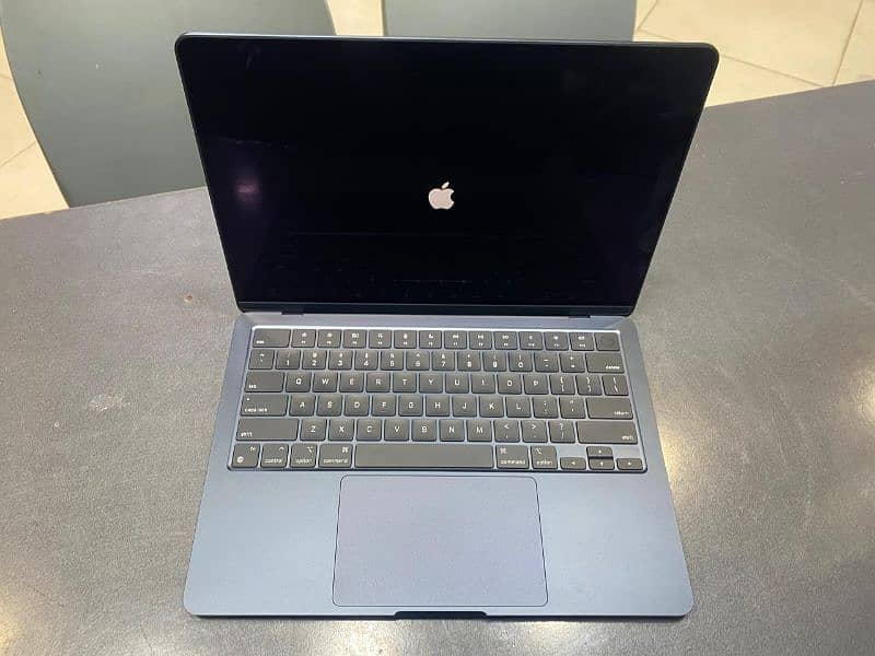 Macbook Air m2 Air 10 months warranty available like a good condition 2