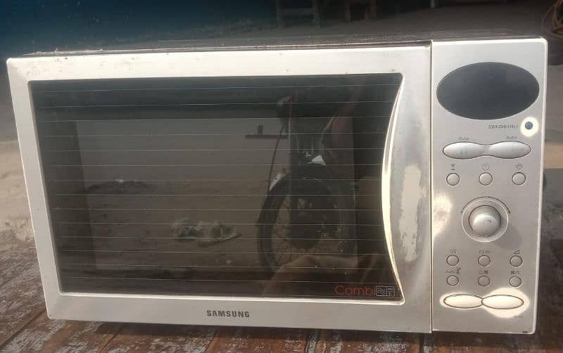 Samsung microwave oven for sell 2