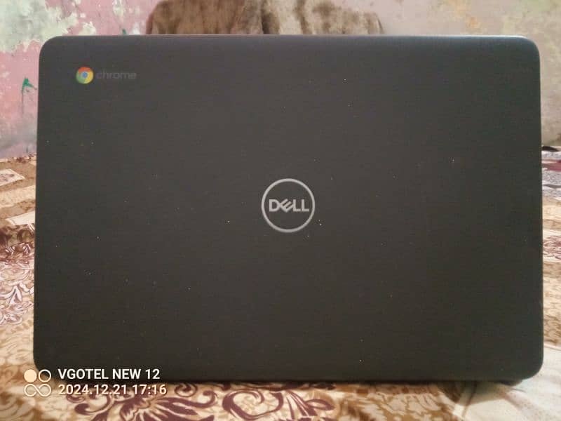 Dell ki Chrome book white charger 3