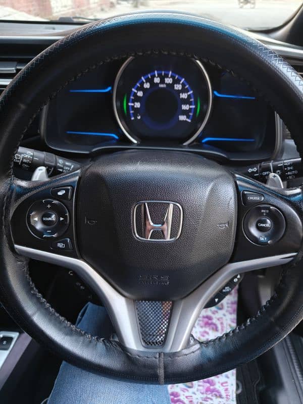 HONDA FIT RS TOP OF THE LINE RARE MODEL 10