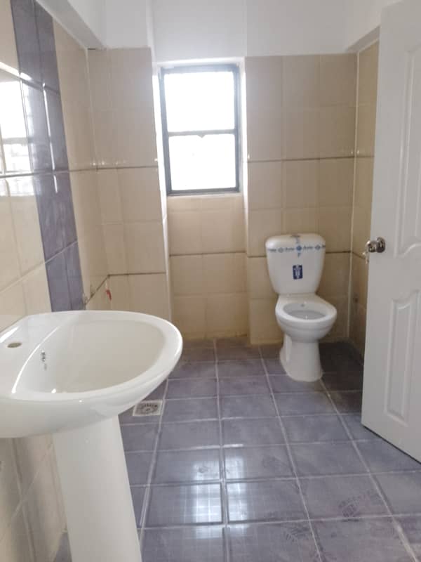 Alpine plaza 3 bed dd flat for sale 4