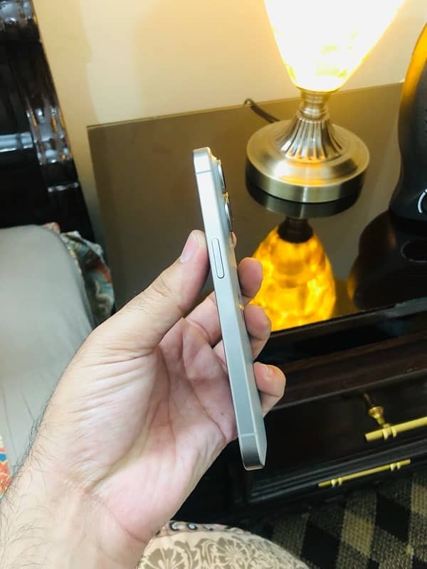 Iphone 15 Pro Non PTA 2