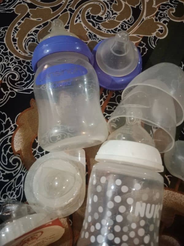 Imported Branded Feeding Bottle with extra nipples 3