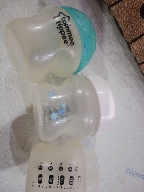 Imported Branded Feeding Bottle with extra nipples 11