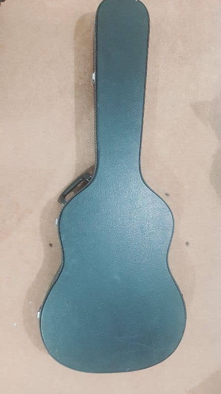 Classical guitar made in Spain with hardcase 1