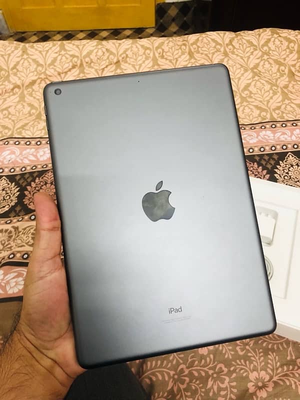 Ipad 9th generation Complete Box 1