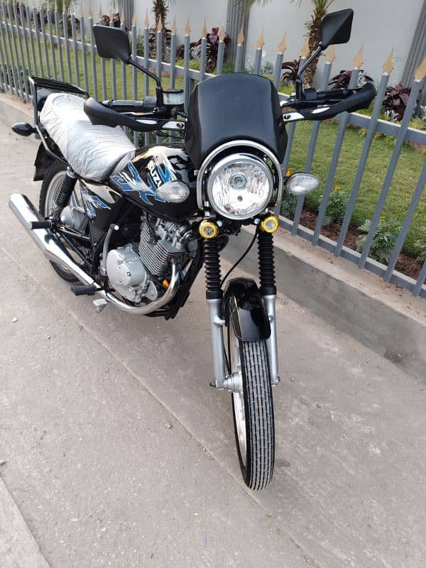 Suzuki GS 150se 7