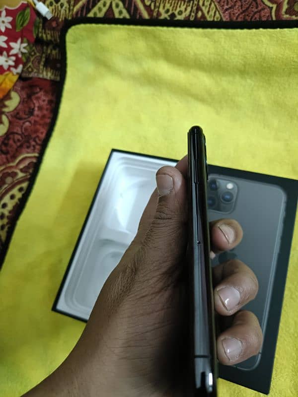 iphone 11 Pro 256gb Dual PTA Approved. . 3