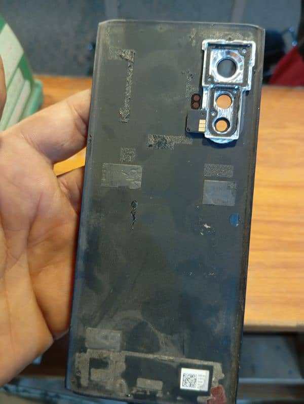 moto edge plus back cover 4