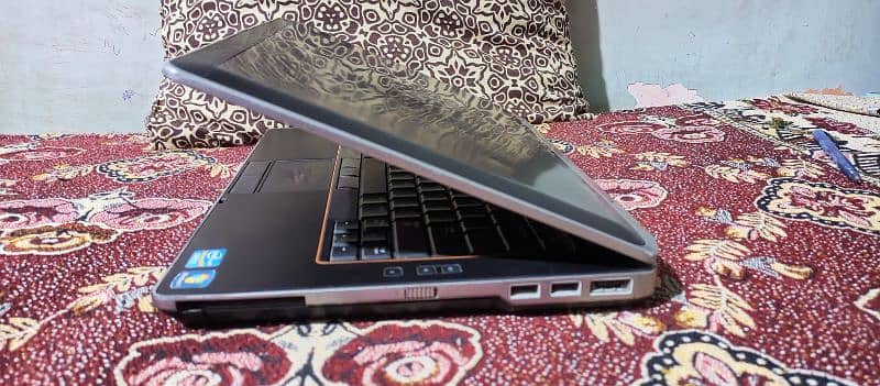 DELL Latitude E5540 Ci5 2nd 1