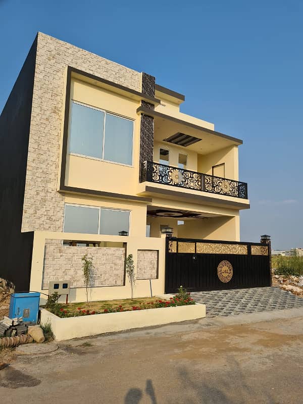 7 Marla Designer House for Sale in CBR TOWN PHASE 1 Islamabad. CDA Approved Society. 5